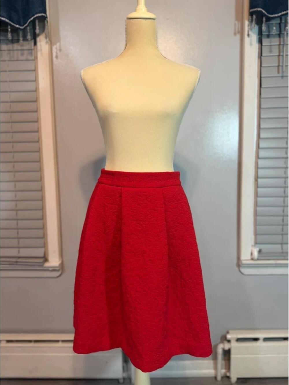Ann Taylor Red Textured Fit Flare Skater Skirt Size 2 Preppy Chic